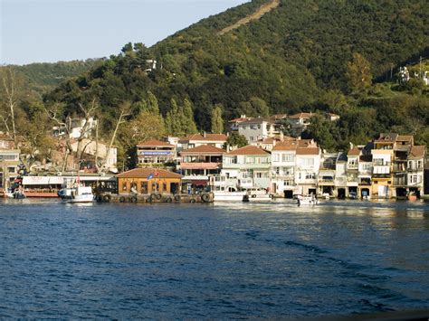 Anadolu Kavağı Plajı: Şehirden Uzakta Rahatlatıcı Bir Kaçış