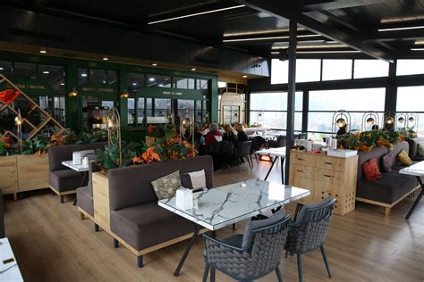 Anadolu Kavağı Restoran: Boğaz Manzarası Eşliğinde Lezzetli Yemekler
